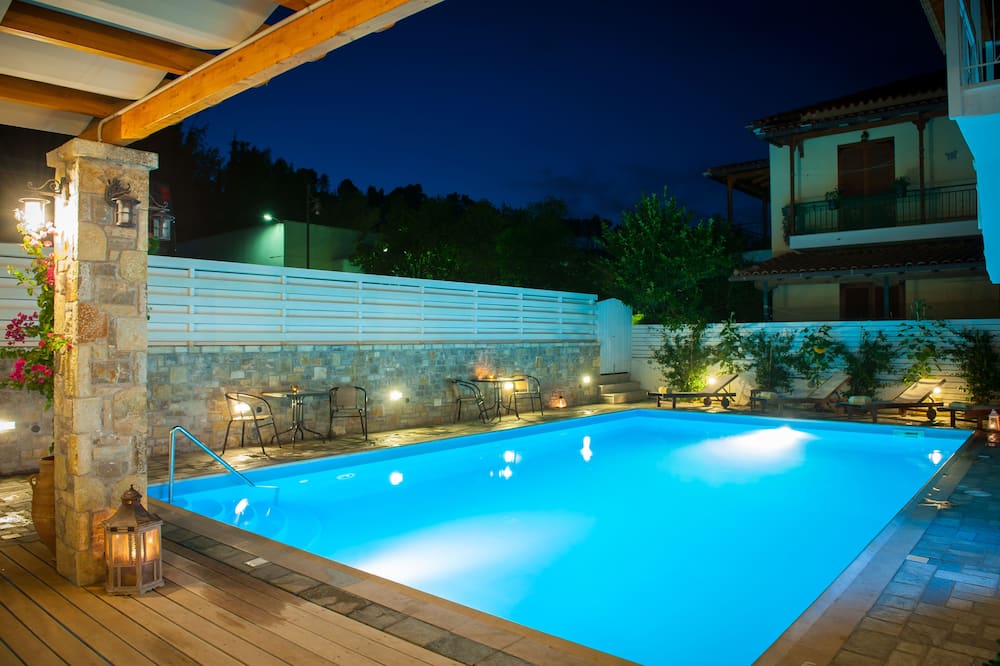 ネダ ホテル 写真