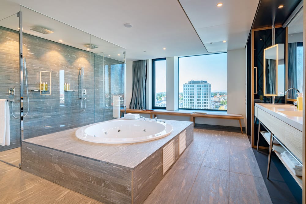 アンダーズ ミュンヘン シュヴァビンガー トール 写真