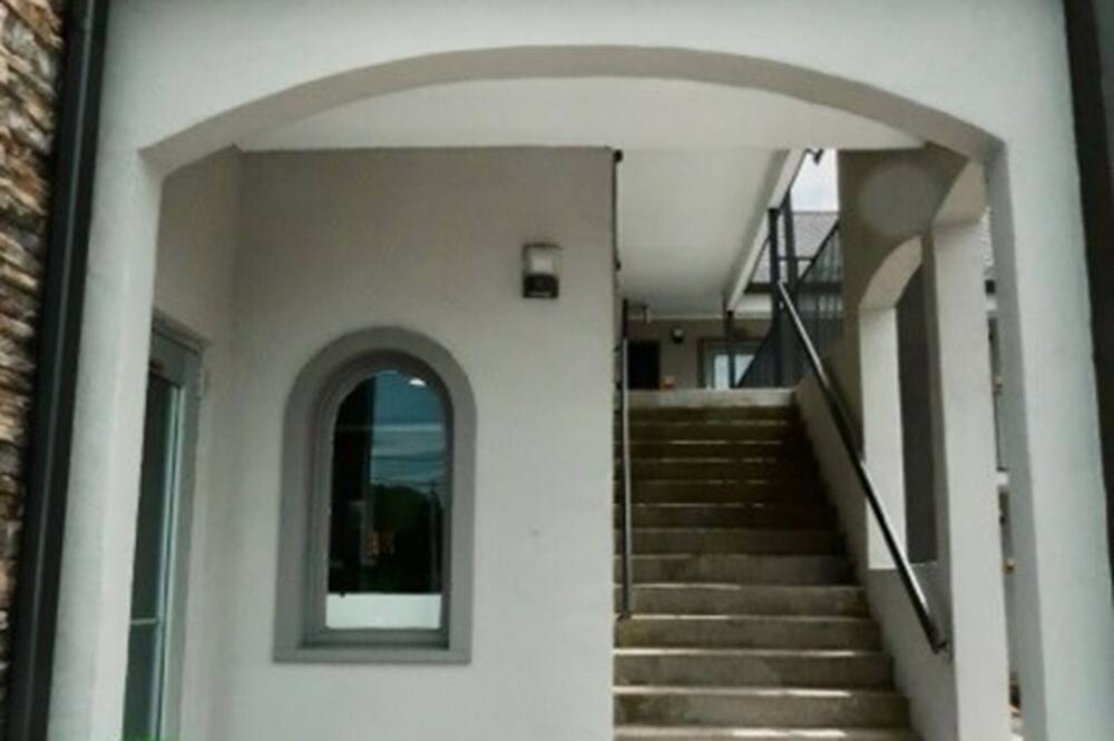 アンティオック クォーターズ イン アンド スイーツ 写真