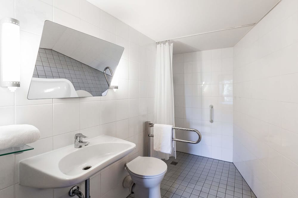 B&B  ホテル デュッセルドルフ-HBF 写真