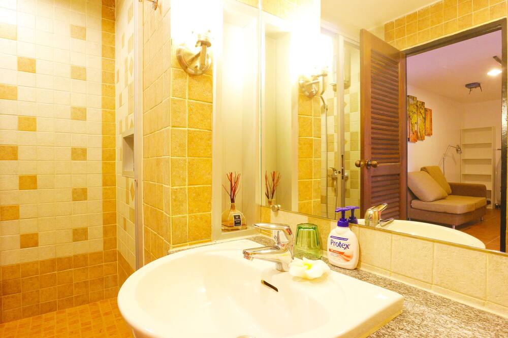 セレナ サトーン スイート 写真