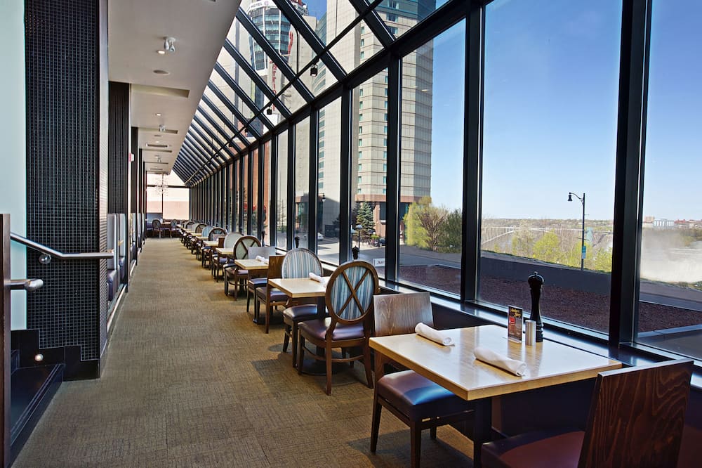 ナイアガラ フォールズ マリオット オン ザ フォールズ 写真