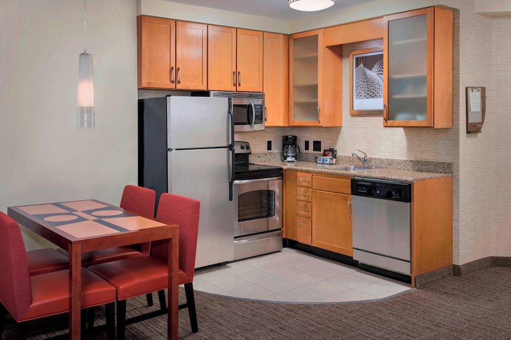 Residence Inn by Marriott Alexandria Old Town South at Carlyle 写真