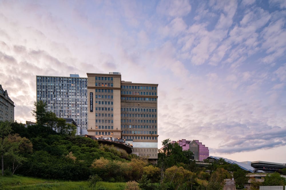 Courtyard by Marriott Edmonton Downtown 写真