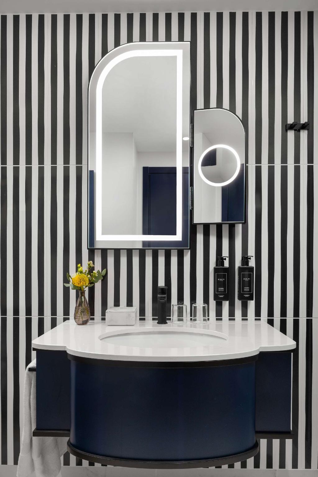 アンゴロ アメリカーノ ホテル フィレンツェ キュリオ コレクション バイ ヒルトン 写真