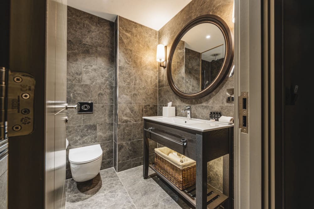 ダコタ リーズ 写真