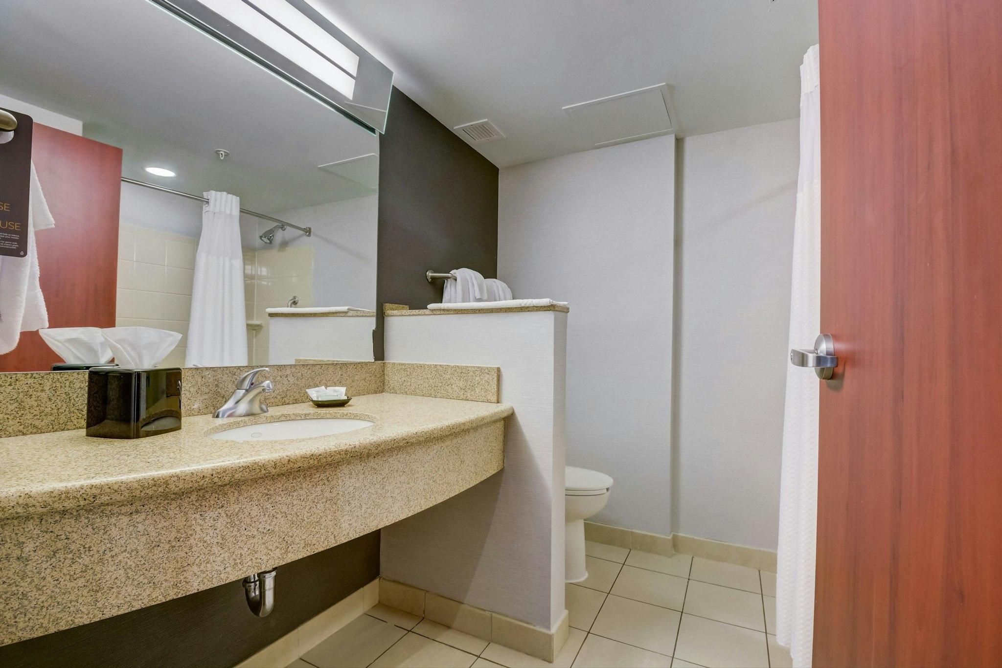 Courtyard by Marriott Cincinnati North at Union Centre 写真