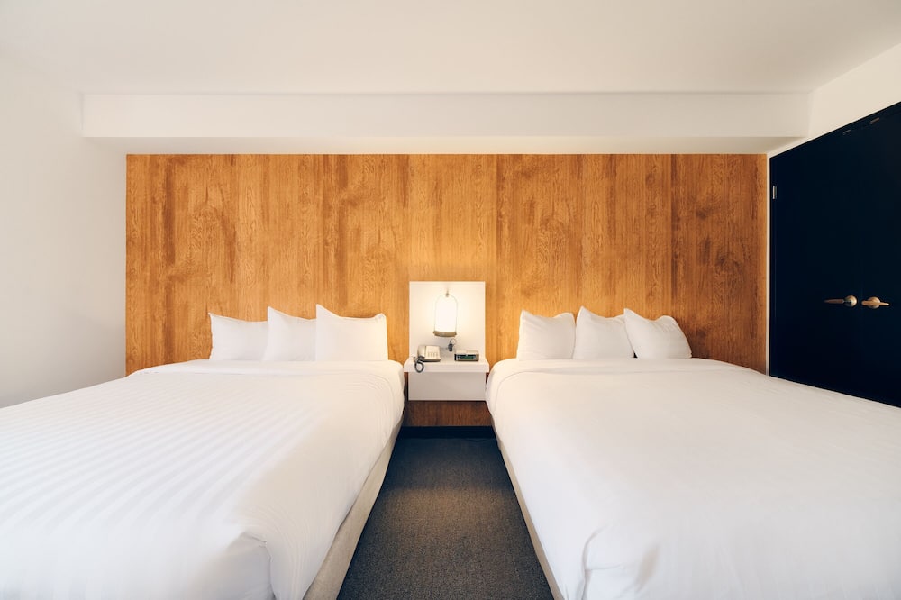 アーヴァ ホイッスラー ホテル 写真