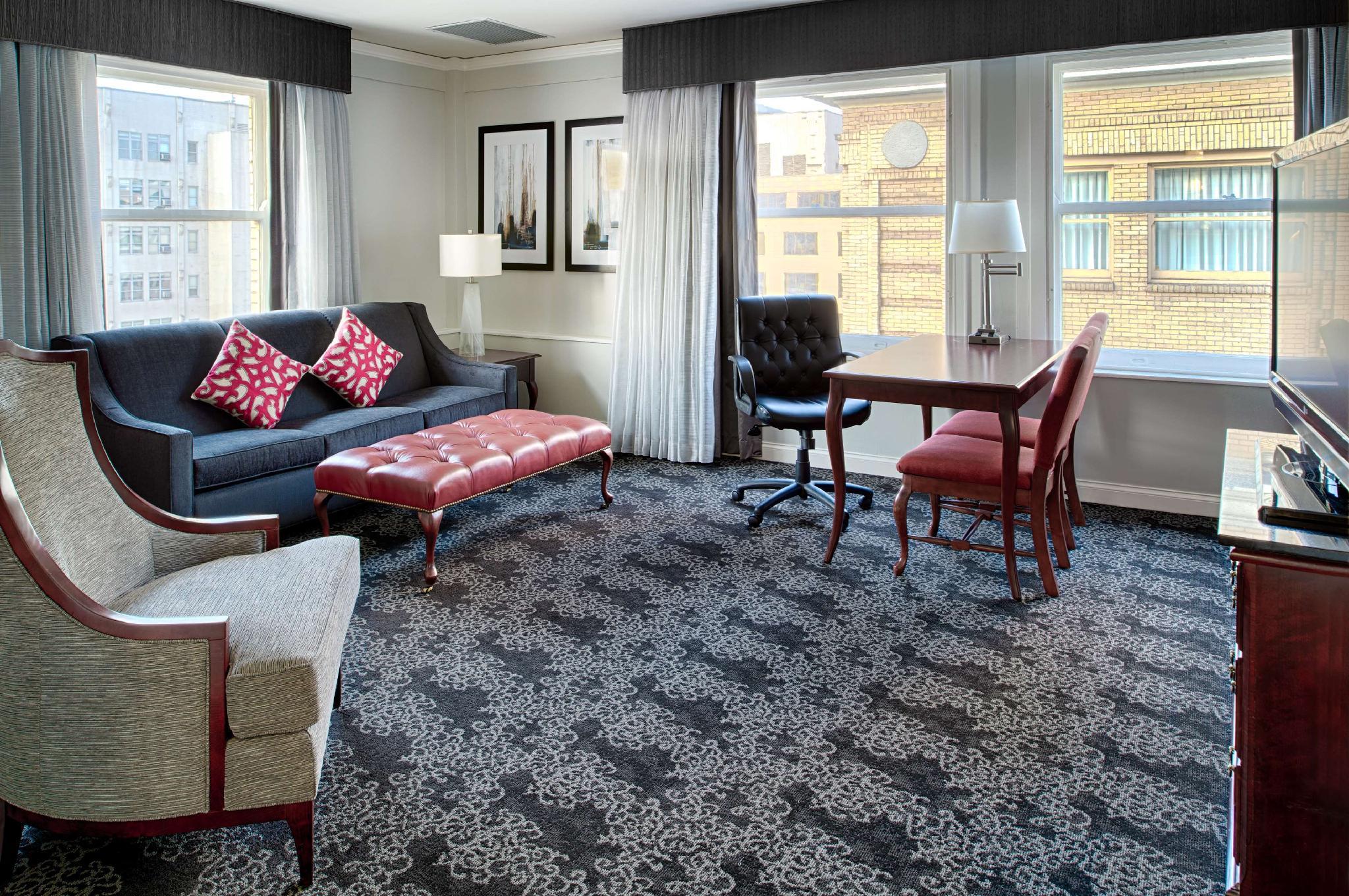 エンバシー スイーツ バイ ヒルトン ポートランド ダウンタウン 写真