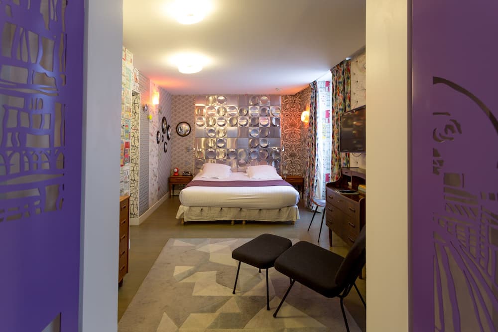 ホテル クレヨン 写真