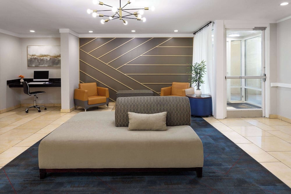 デイズ イン バイ ウィンダム フローレンス ニア シビック センター 写真