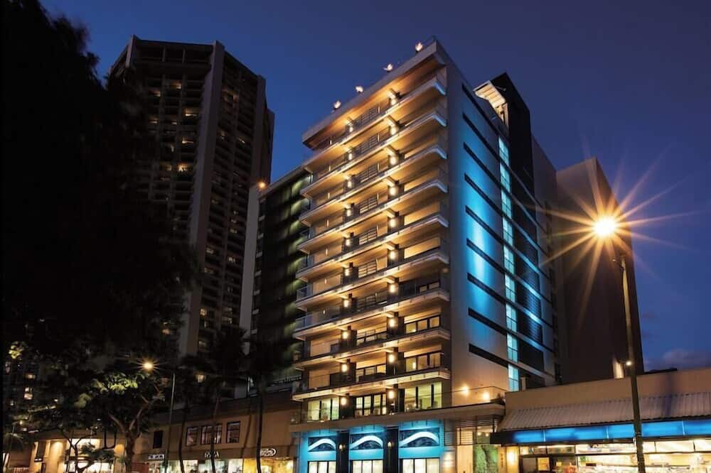 エスパシオ ザ ジュエル オブ ワイキキの宿泊予約・料金比較【フォー