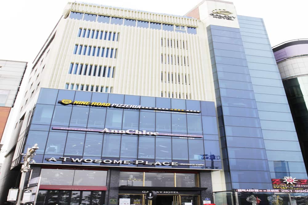 ギャラクシー ホテル 写真