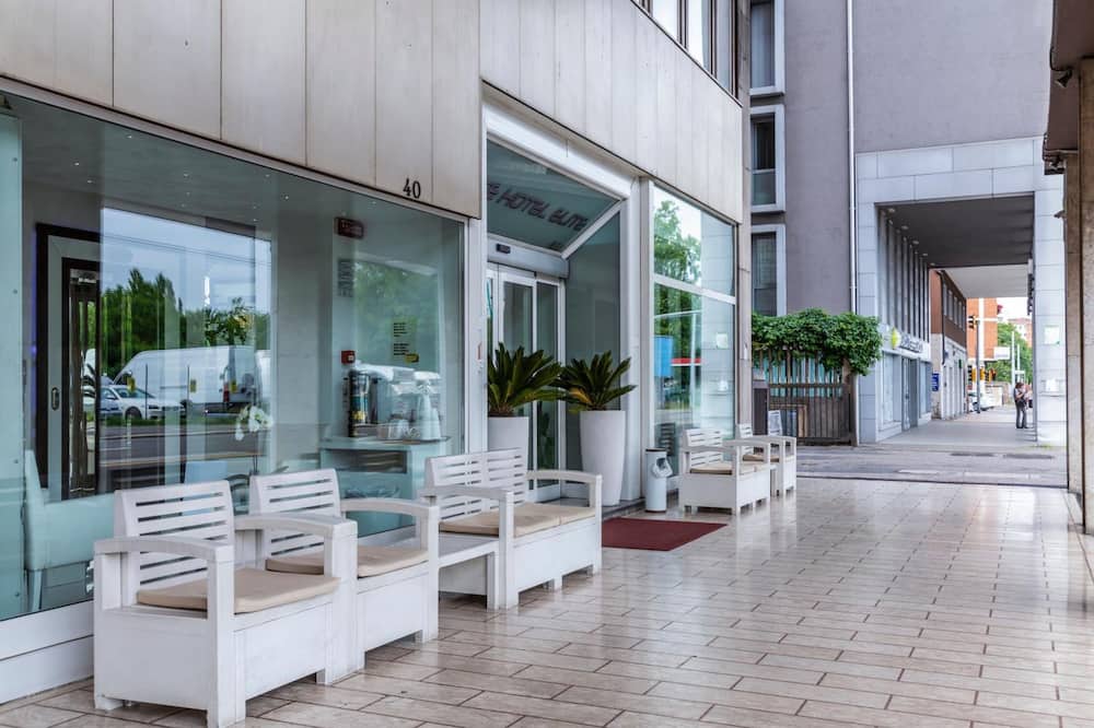 スイート ホテル エリート 写真