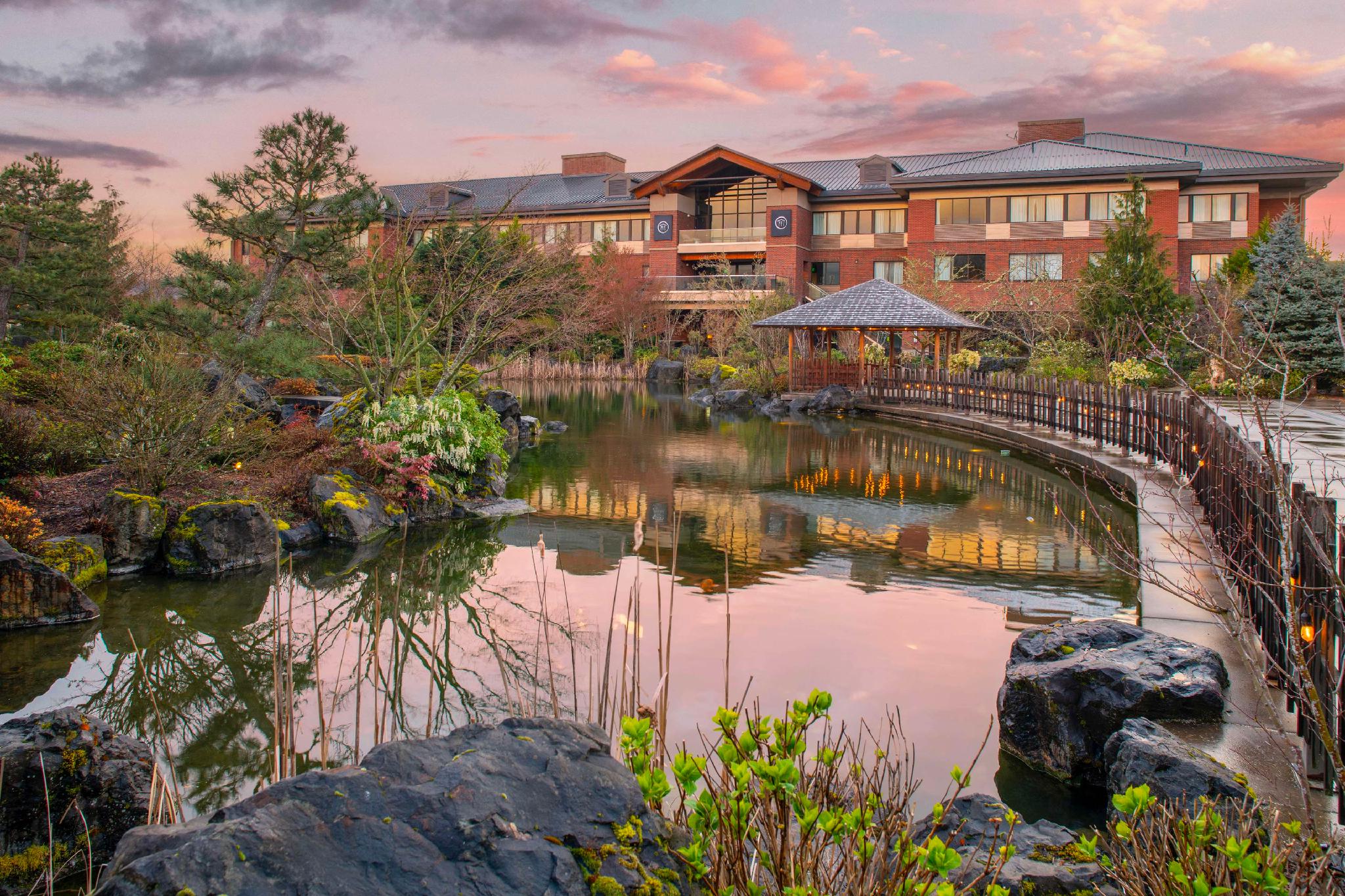 Best Western Premier Boulder Falls Inn 写真