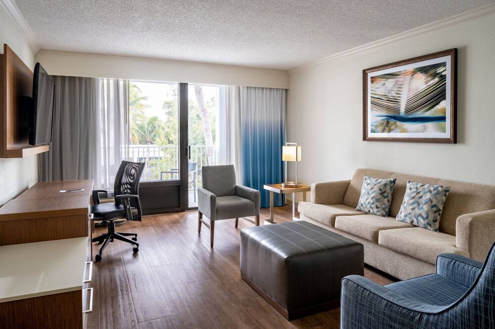 Courtyard by Marriott Naples 写真