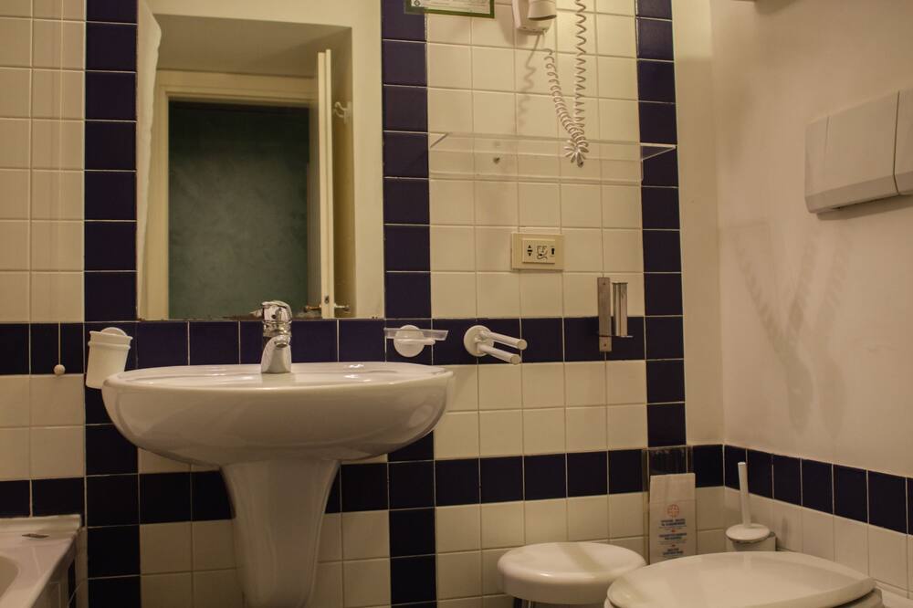 ロカンダ アイ サンティ アポストリ 写真