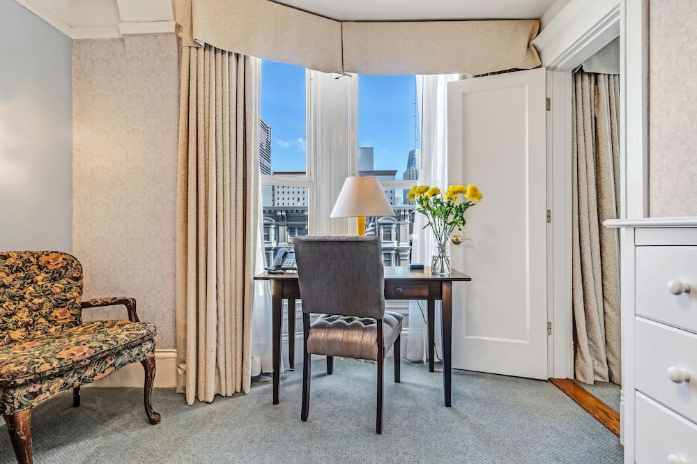 コーネル ホテル ド フランス 写真