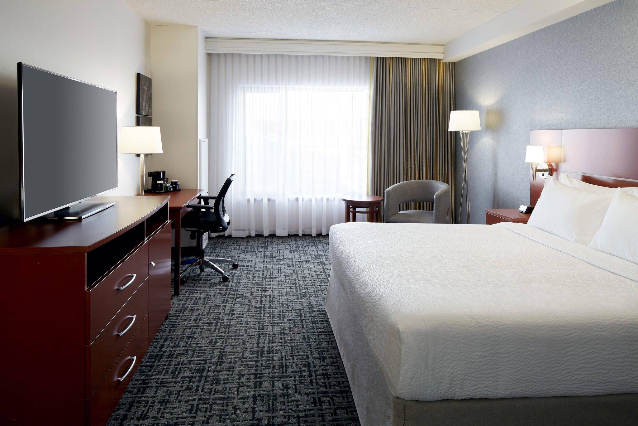 Fairfield by Marriott Inn & Suites Montreal Airport 写真