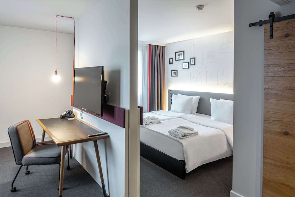 ペンタホテル パリ シャルル ド ゴール 写真