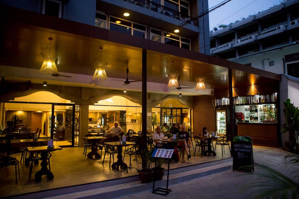 マキシムズ イン 写真