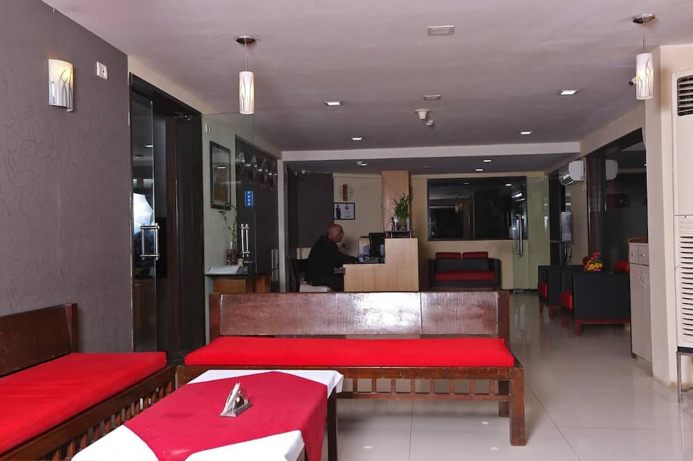 オリッテル ウエスト 写真