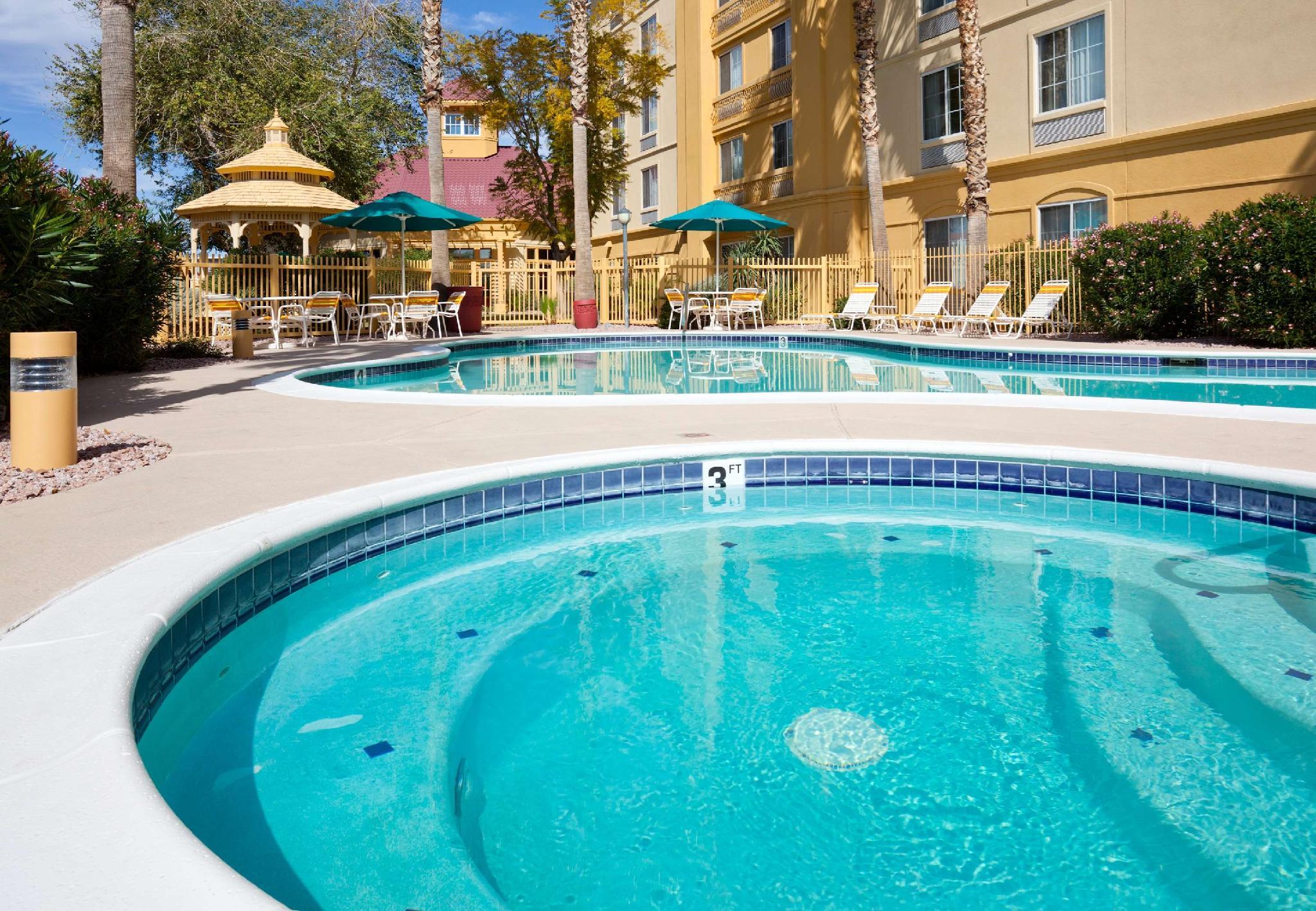 ラ キンタ イン & スイーツ バイ ウィンダム フェニックス ウエスト ペオリア 写真