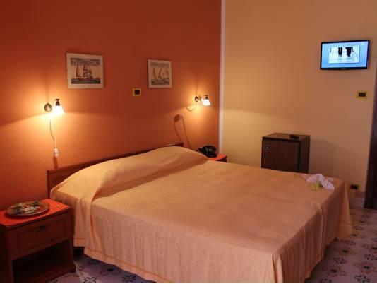 ホテル デル ソーレ 写真