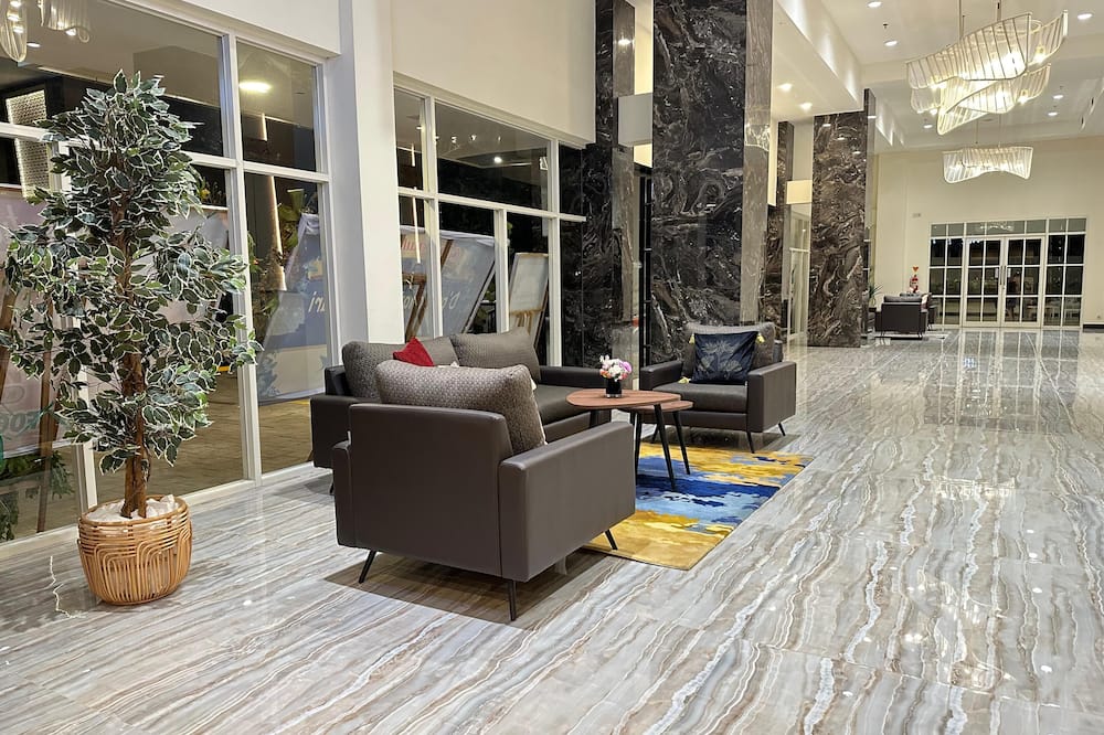 ディプリマホテルジェムルサリスラバヤ 写真