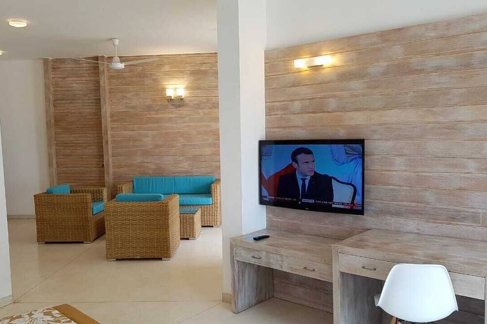 ニラヴェリ ビーチ ホテル 写真