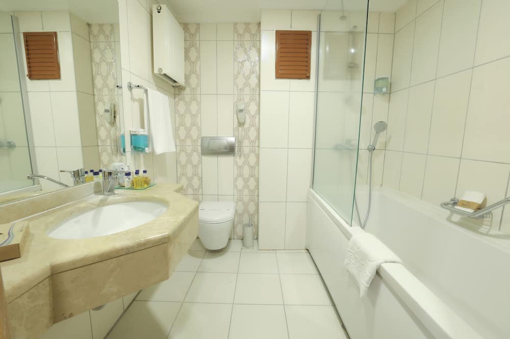 Crystal Kaymaklı Hotel & Spa 写真