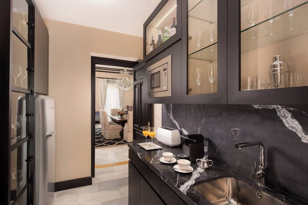 ホテル アルフォンソ トレーセ ア ラグジュアリー コレクション ホテル セビリア 写真