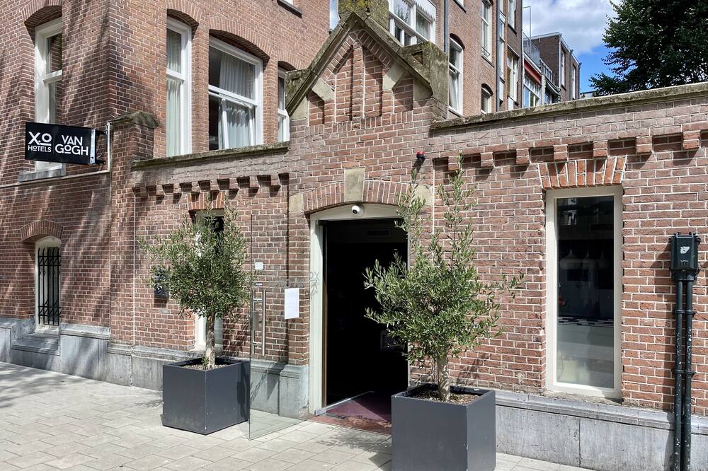 ホテル ヴァン ゴッホ 写真