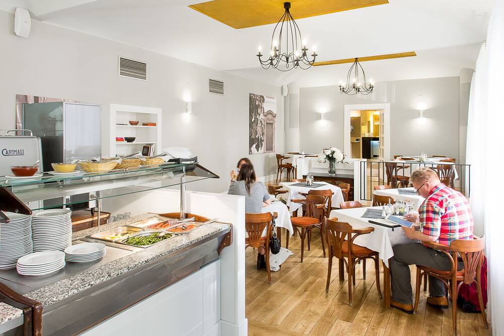 スリー クラウン ホテル プラハ 写真