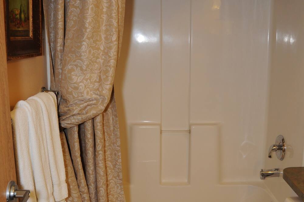 Pike's Waterfront Lodge 写真