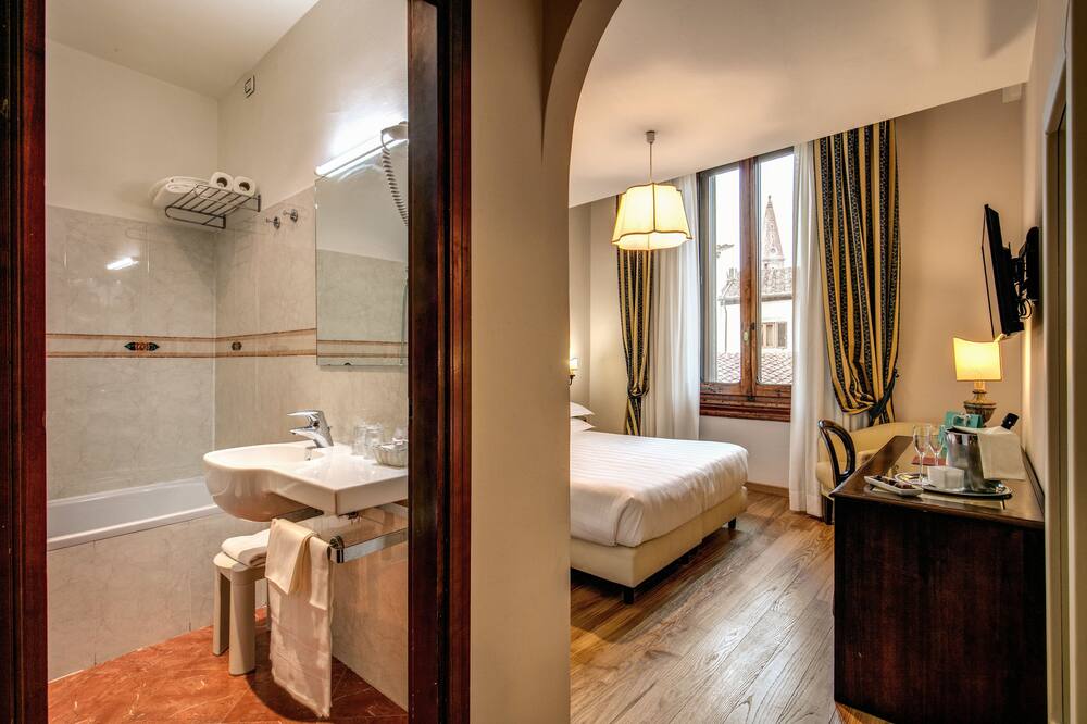 ホテル クローチェ ディ マルタ 写真