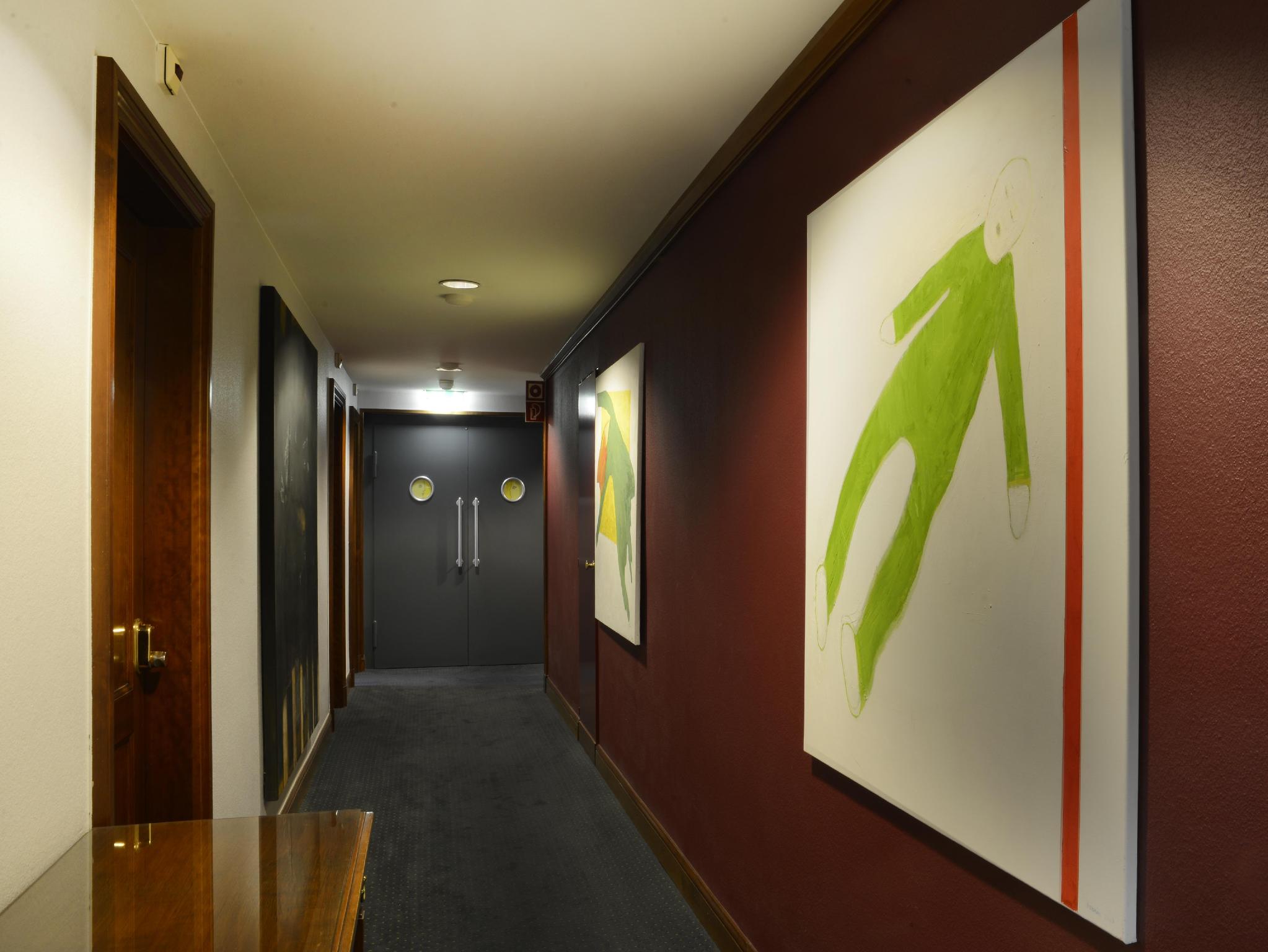 ザ ニュー ミディ ホテル 写真