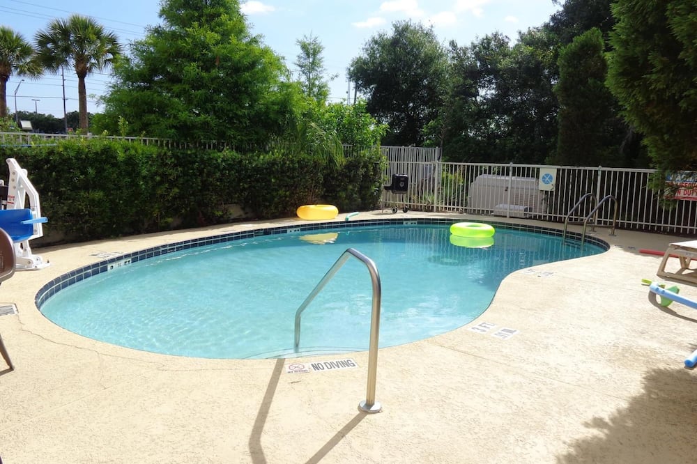 ラスキン イン ホテル 写真