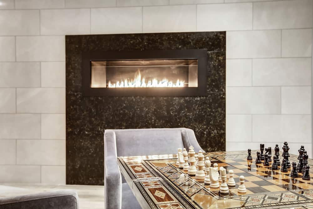 エタージ エグゼクティブ リビング 写真