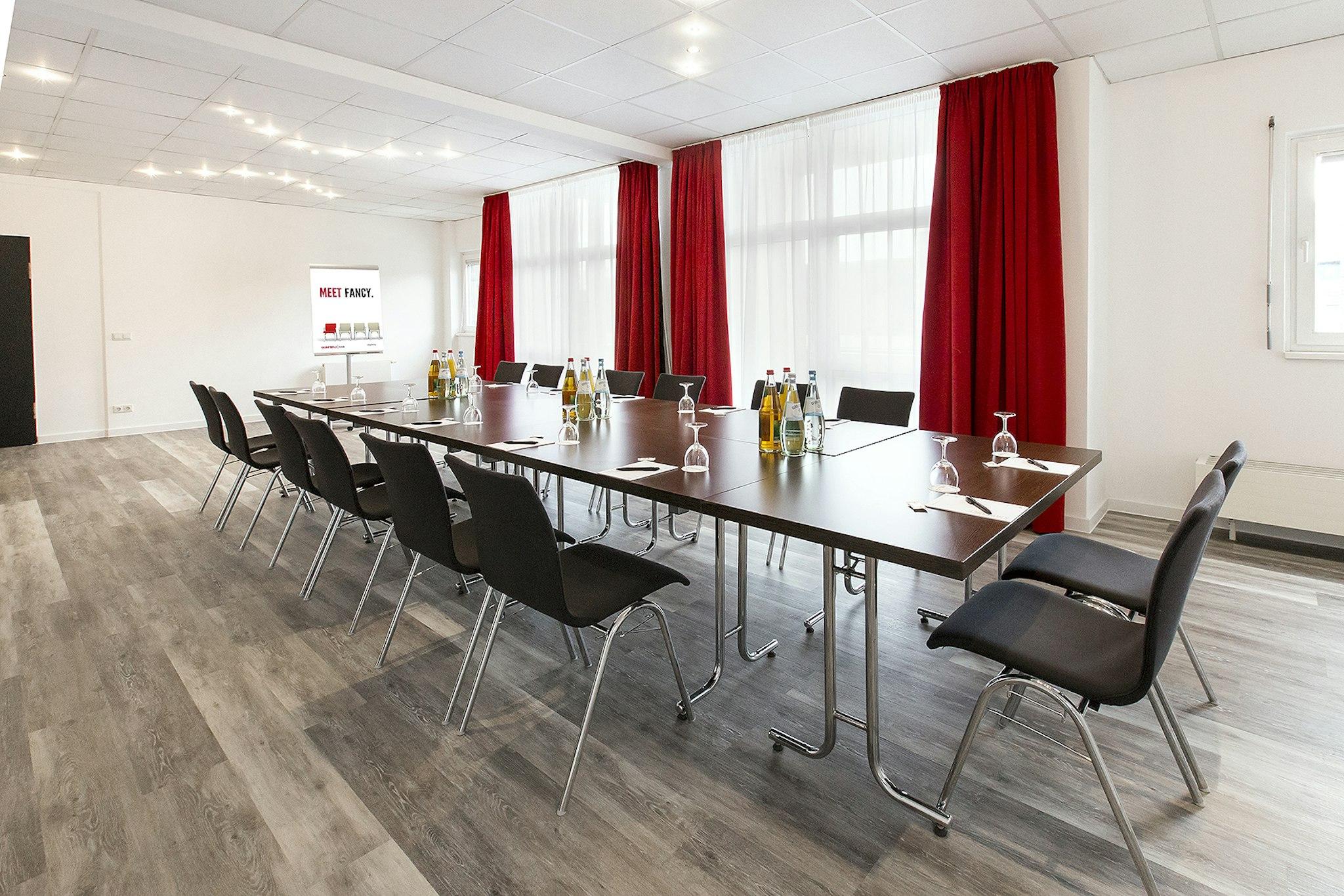 DORMERO Hotel Hannover-Langenhagen Airport 写真