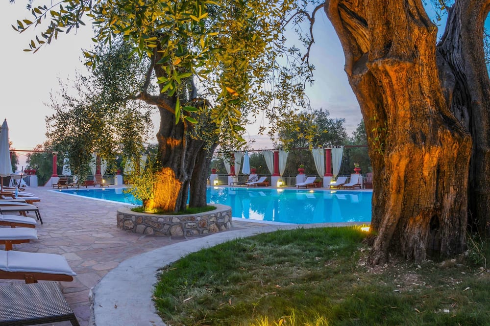 ホテル ポッジョ デリ ウリーヴィ 写真