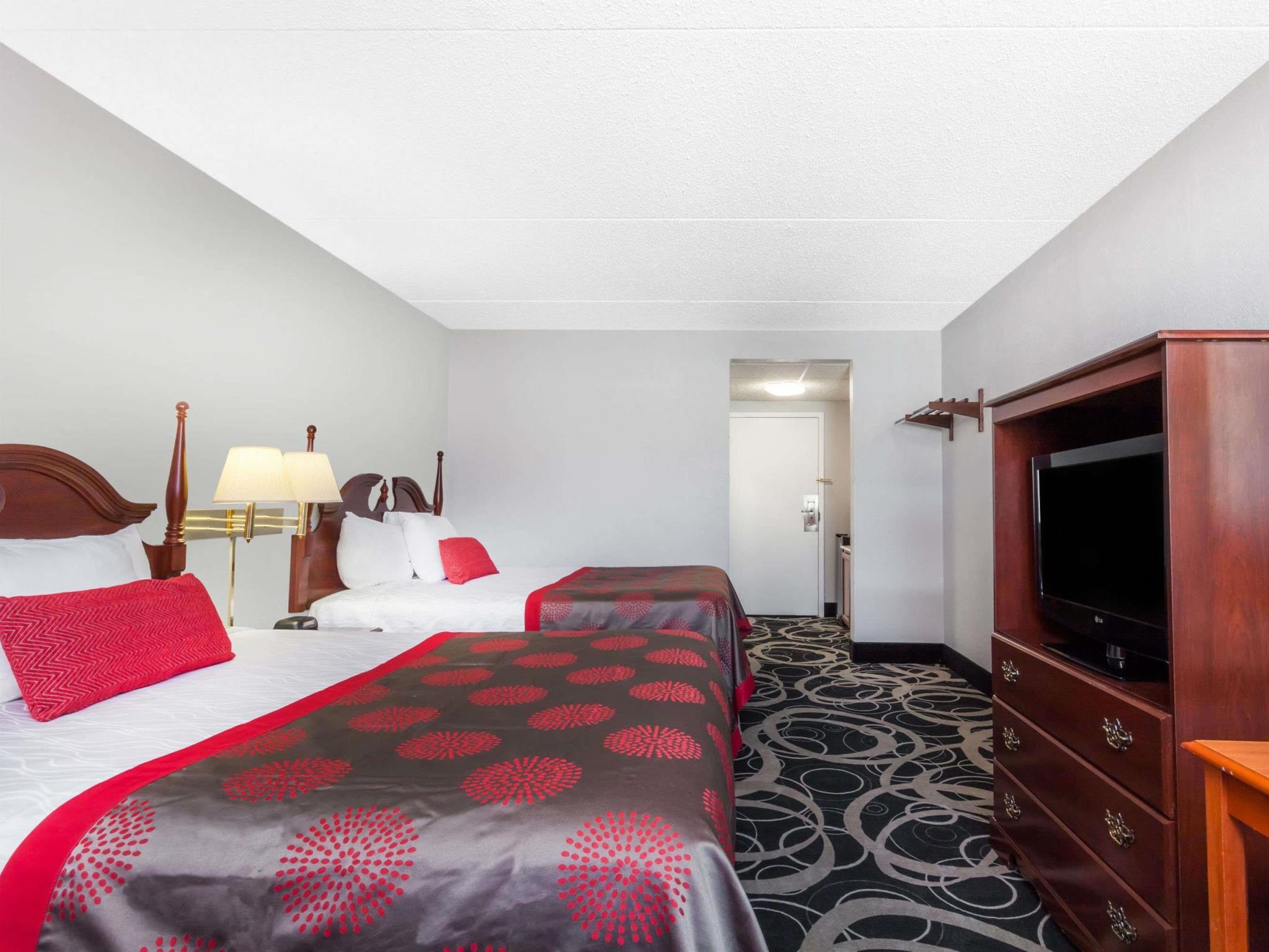 Ramada by Wyndham Henderson/Evansville 写真