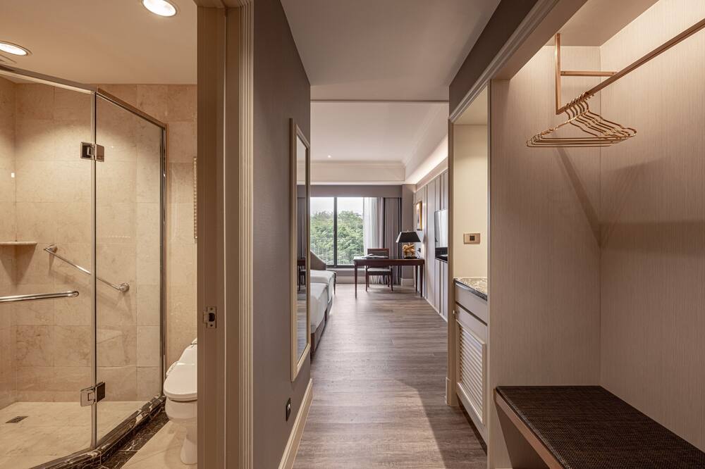 レイクショア ホテル シンチュー 写真