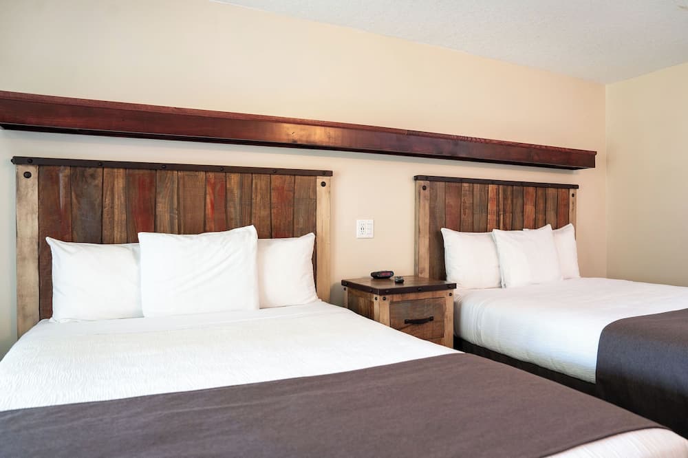 Three Valley Lake Chateau Ltd. 写真