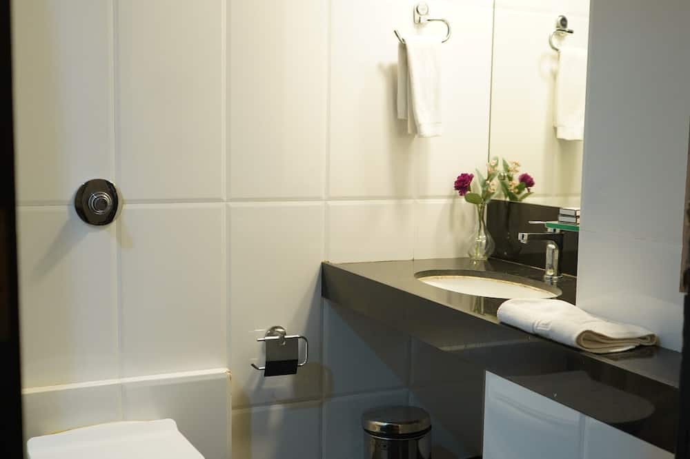 ディプロマット ホテル 写真