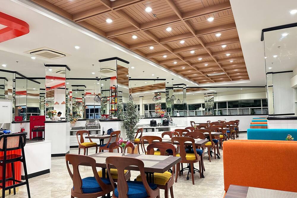 ディプリマホテルジェムルサリスラバヤ 写真