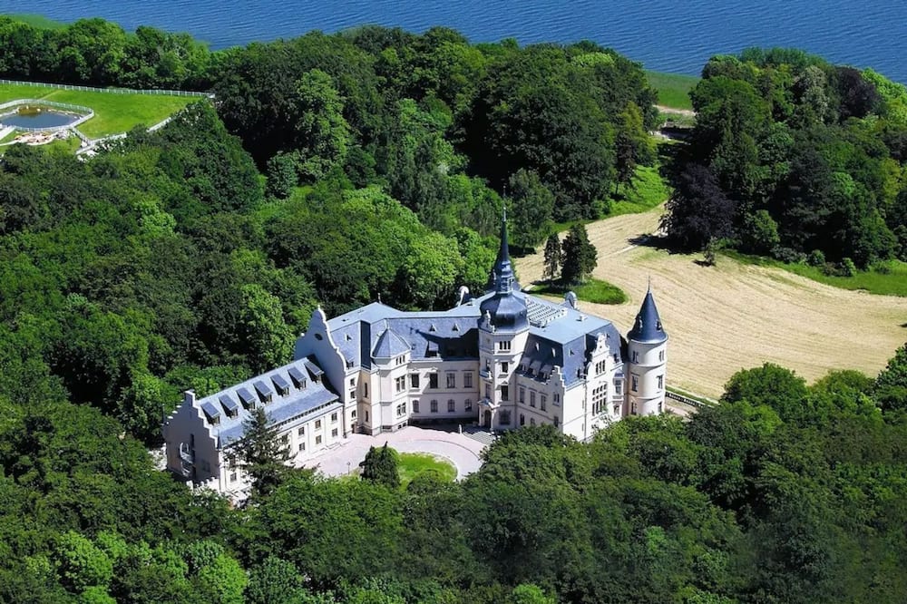 シュロースホテル ラルスヴィーク 写真