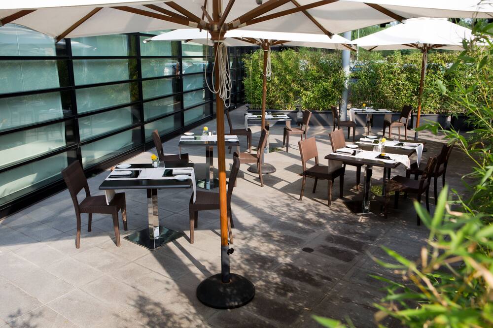 スターホテルズ グランド ミラン 写真