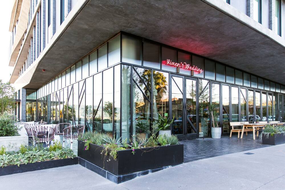 アライブ オースティン 写真