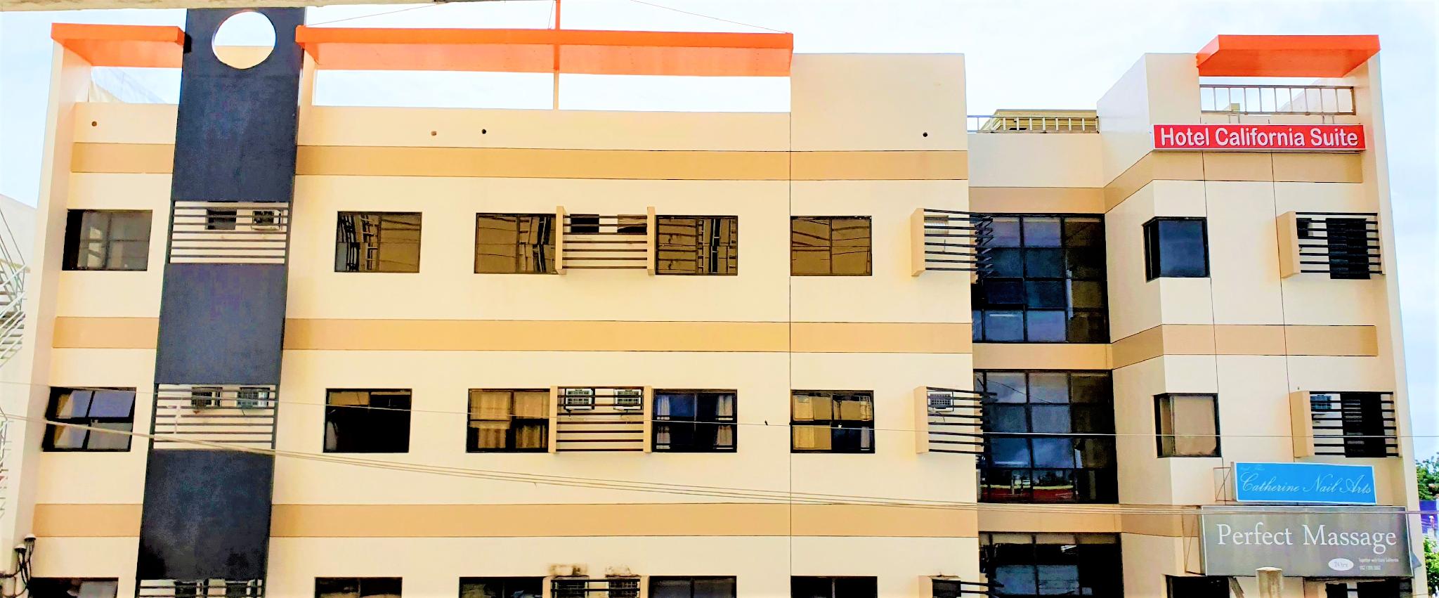 ホテル カリフォルニア スイート 写真